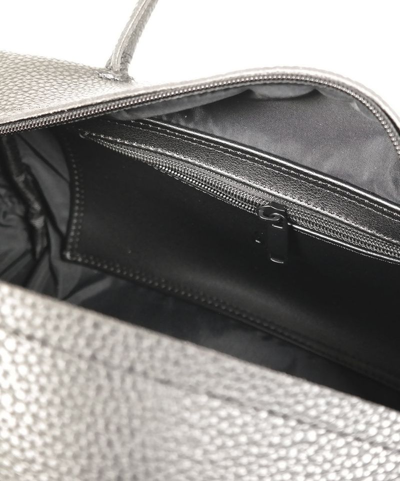 aoki_Embossed Black_lettering