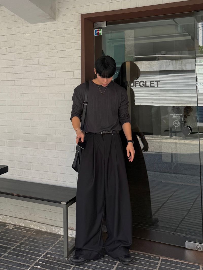 Mona two-tuck wide D-ring slacks