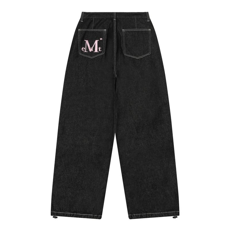 MUCENT（ムセント）の「MAXXI バックポケットビッグロゴデニム ユニセックス（パンツ）」