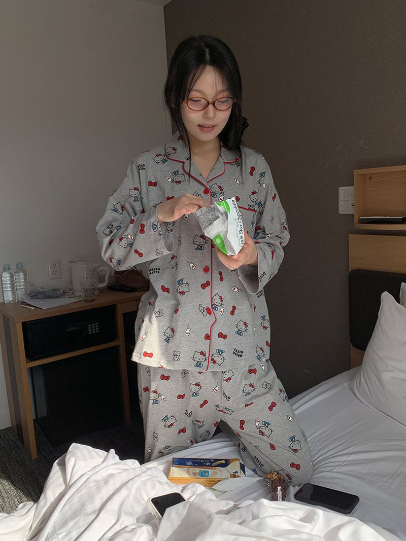 [SANRIO] HELLO KITTY PAJAMAS