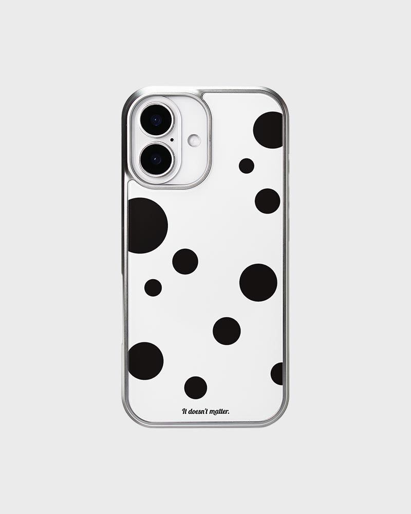 it doesn't matter.（イットダズントマッター）の「ドット フォンケース マグセーフ（スマホグッズ/小物）」