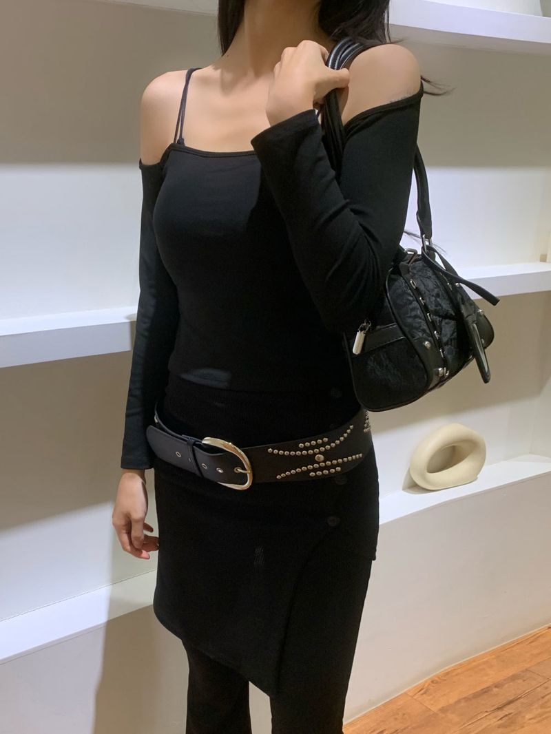 Lia Inner-Cap Off Shoulder Strap Top