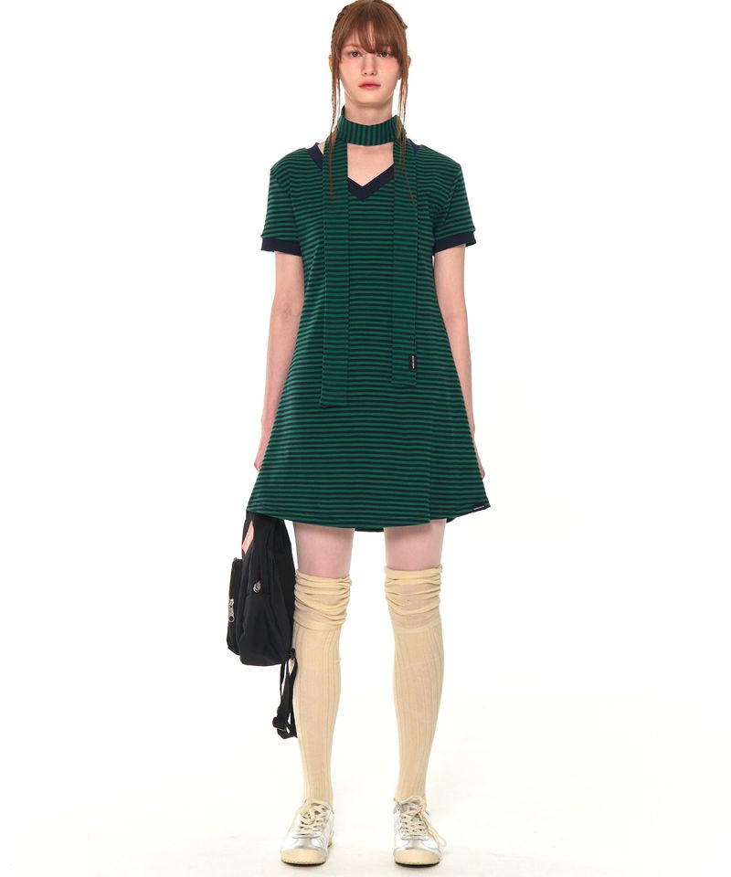 ZIZEMUSEUM（ジゼミュージアム）の「V NECK STRIPE OPS (GREEN)（Dresses）」