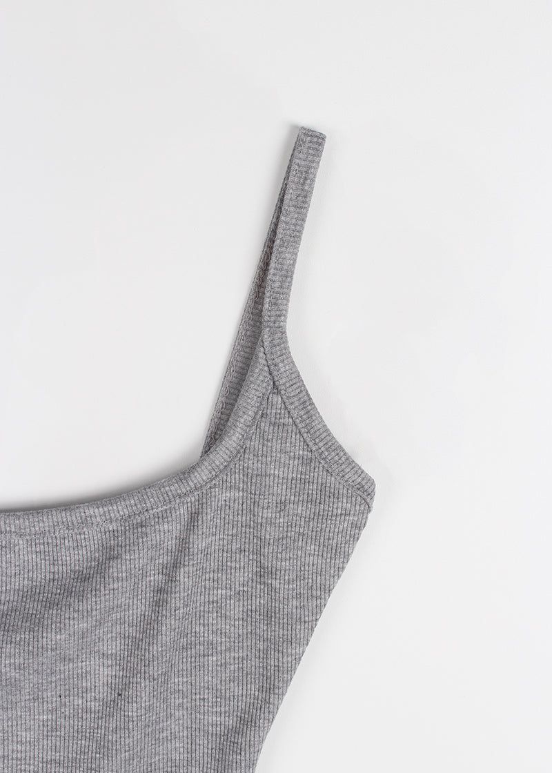 ROUND CUT SLEEVELESS