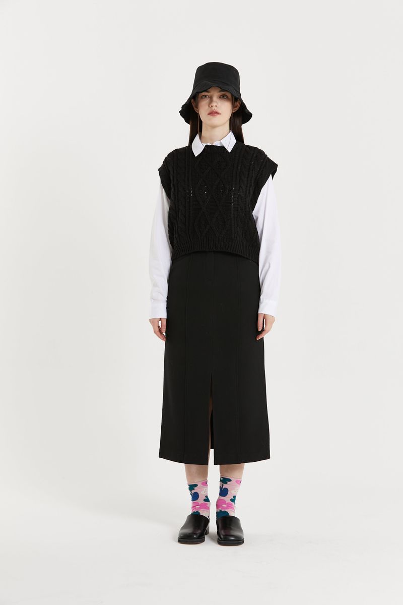 TWIST KNIT VEST