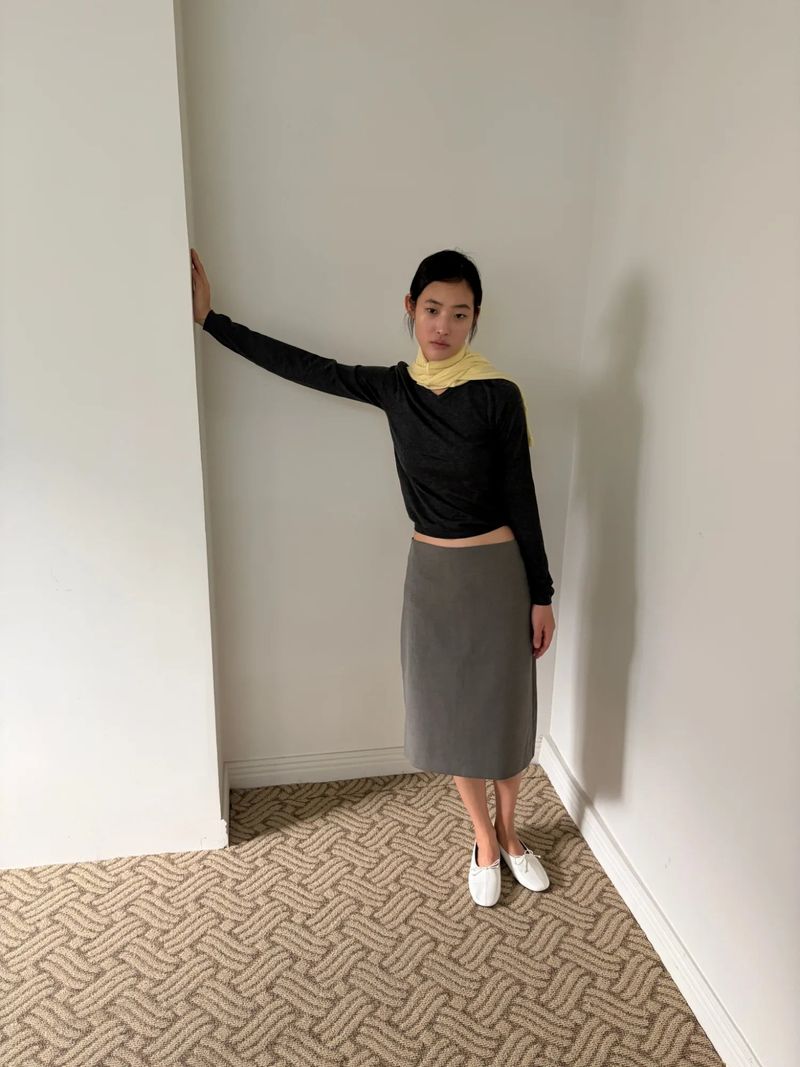 ERR（イアルアル）の「slim v-neck knit top（Tops）」