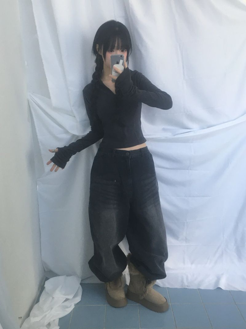Curved overfit washed denim