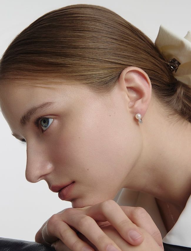 hyeres lor(イエール・ロール)の「25FW★ Essence Silver (W) Moissanite Freshwater Pearl Earrings 6mm(Accessories)」