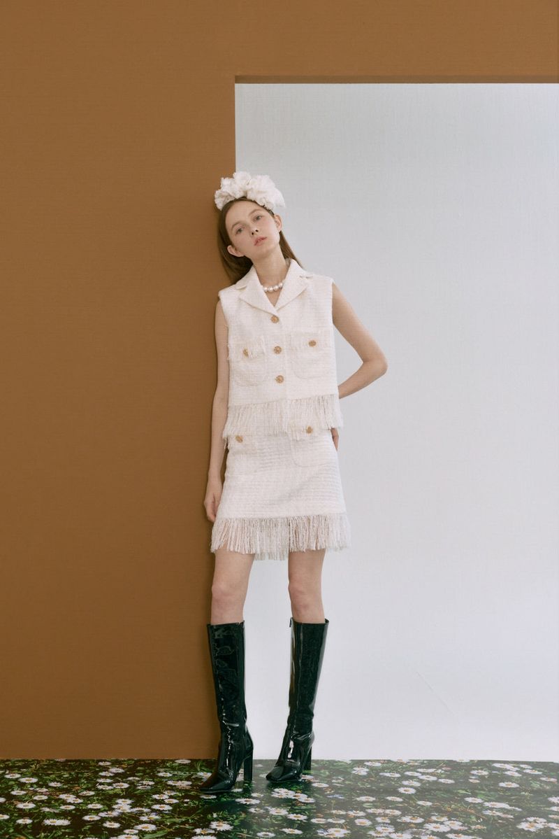 Tweed fringe skirt