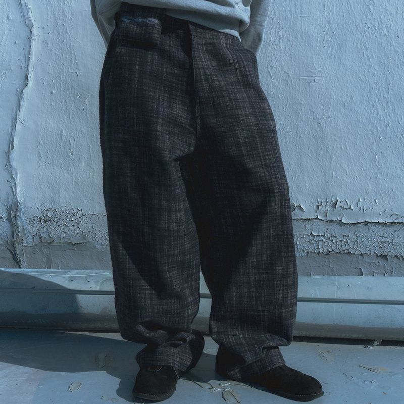 Shaggy check pouch pants / Black purple