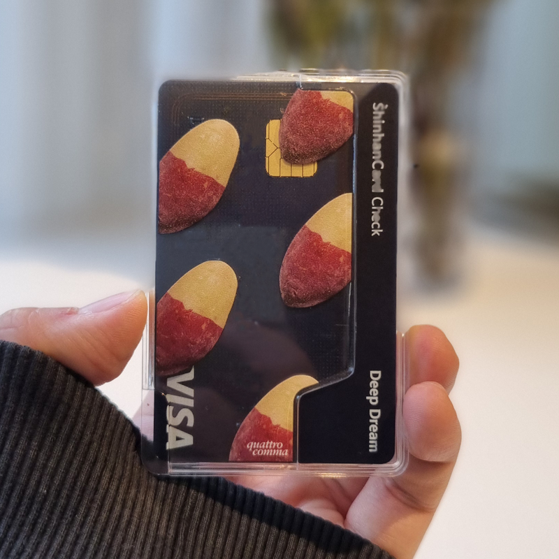 quattrocomma(クアトロコンマ)の「Sweet Potato MagSafe transparent card wallet (Smartphone Accessories)」