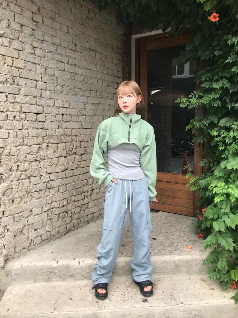 Crescent shirring cargo pants