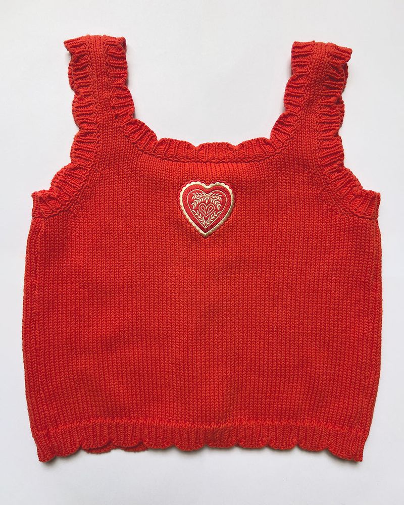 HEART SCALLOPED KNITTED TOP [RED]