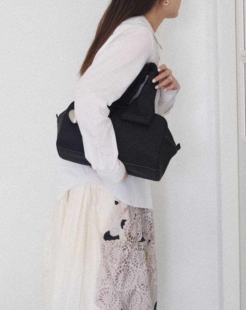 RABBIT BAG / BLACK