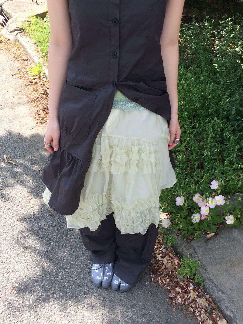 frilling Sheer skirt