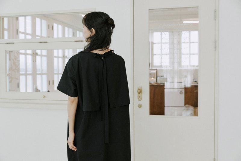 layered ribbon onepiece black