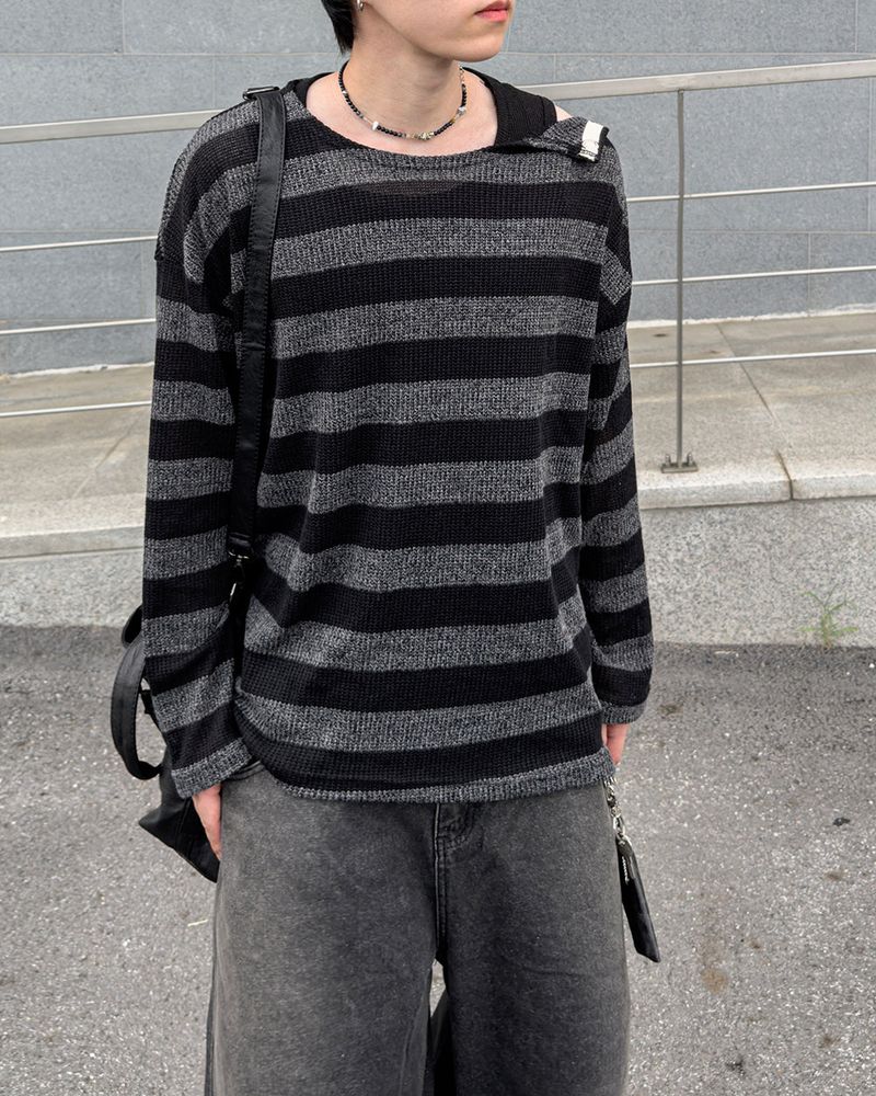 Lure shoulder snap stripe knit