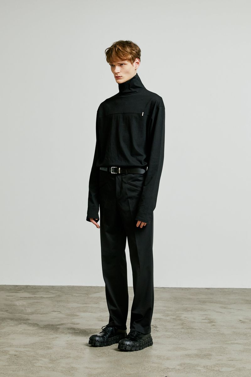 back button long sleeve chest tip turtle neck black