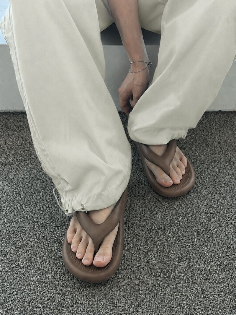 WHAT A LOOK(ワット ア ルック)の「Miro Volume Strap Platform Flip-Flops(Shoes)」