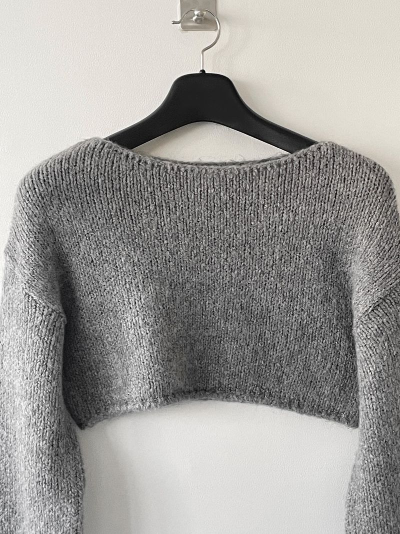 Layering boat neck short knit