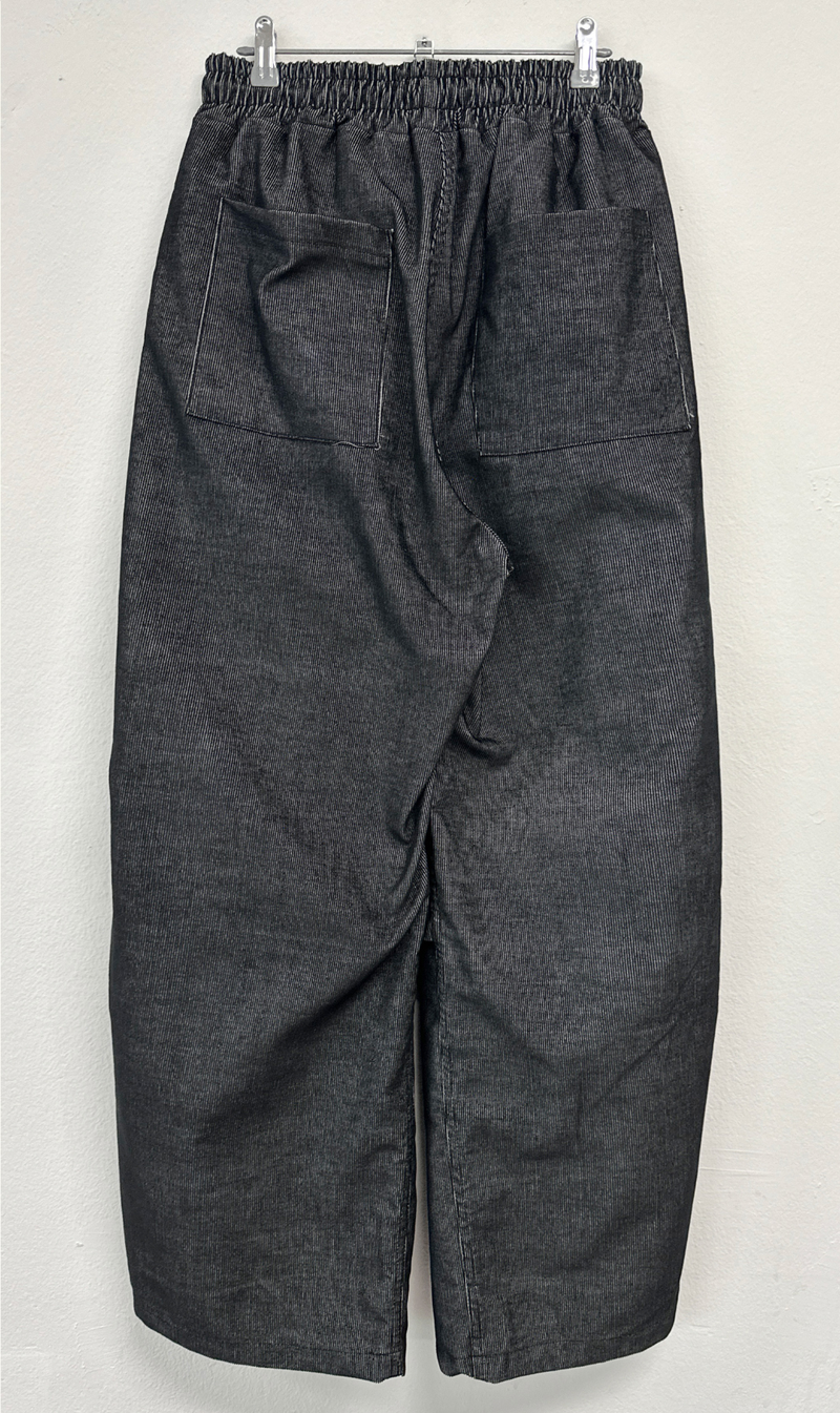 STITCHING POINT PARACHUTE DENIM PANTS🖤