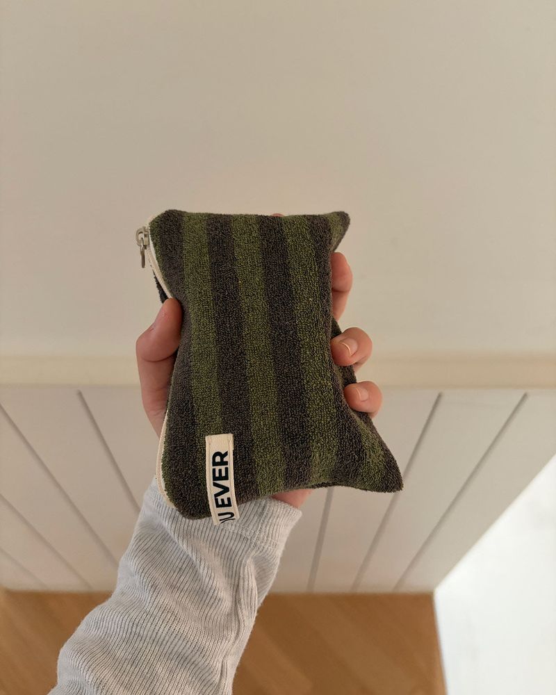 Two-tone terry flat pouch - brown , S size