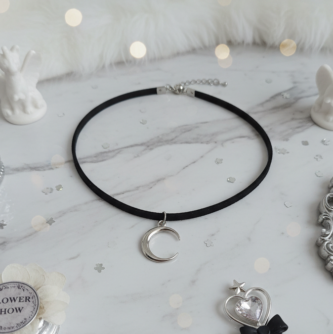 Crescent Moon Choker - Silver Color