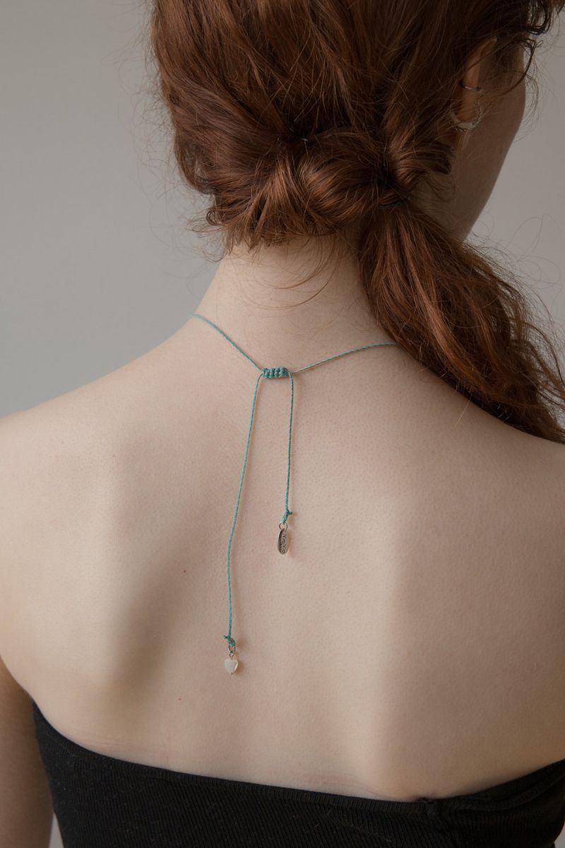 Heart point melange string necklace