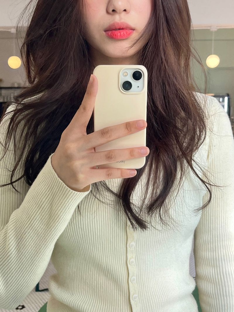 yeowhi(ヨウィ)の「yeowhi 단색 하드폰케이스 (soft yellow)(Smartphone Accessories)」