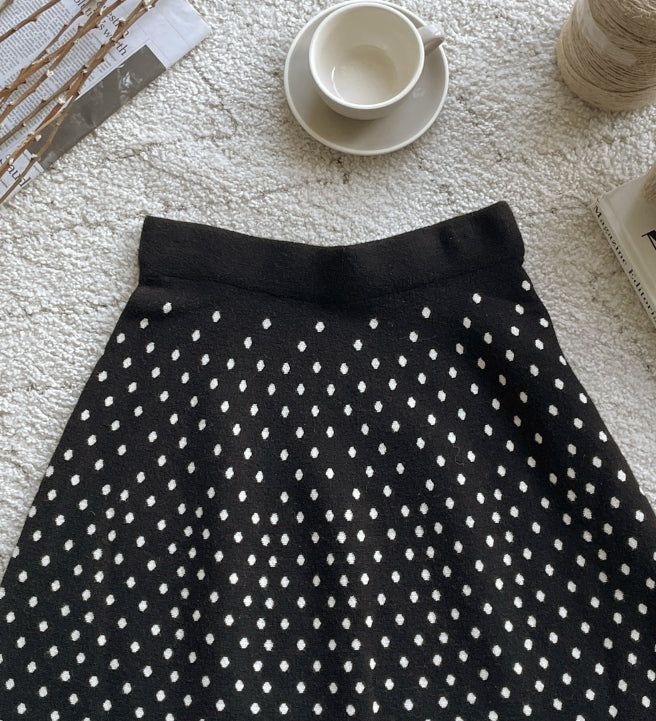 Lua Dot Knit Banding Flare Skirt