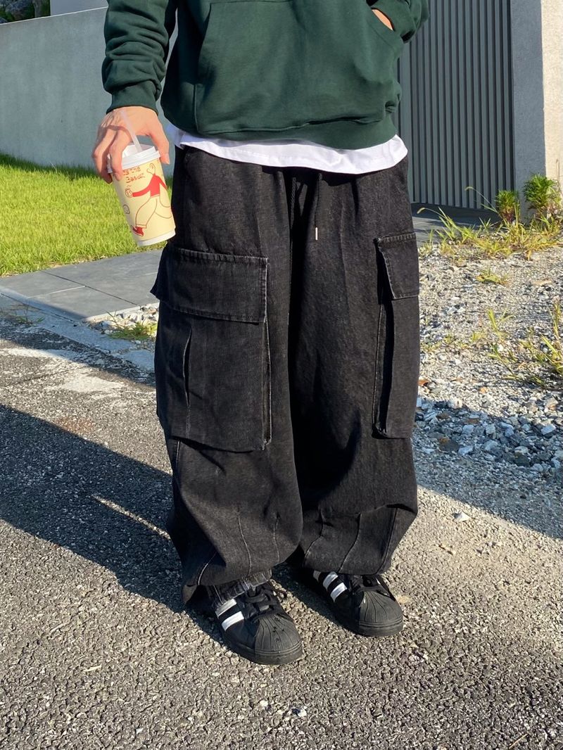 UNAIDUN（アネイダン）の「Big Pocket Balloon Cargo Denim Pants 2C（Pants）」