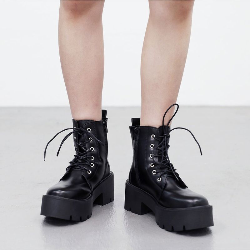 Jayden lace-up hoof walker