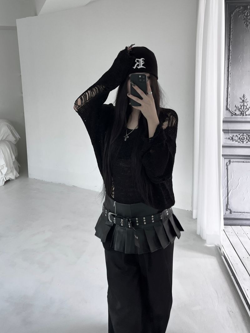 chrome R beanie