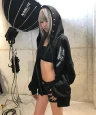 Kyoiii（キョイ）の「パッチスタッズフードジップアップ (BLACK)（トップス）」
