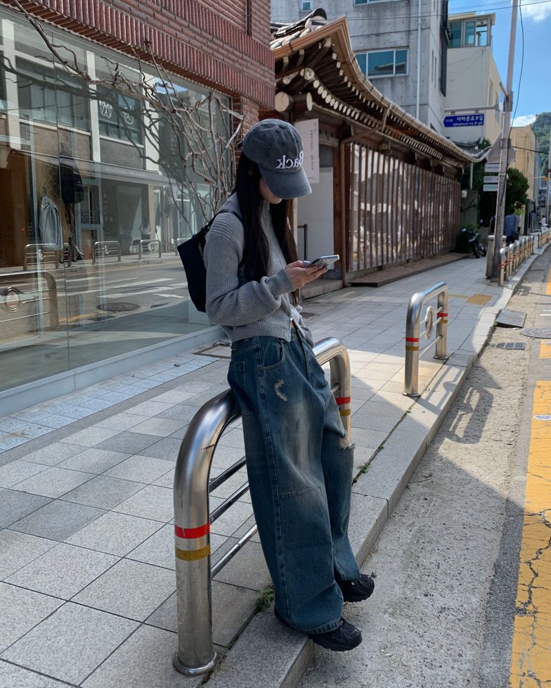 (Unisex) ボタンダメージデニムパンツ