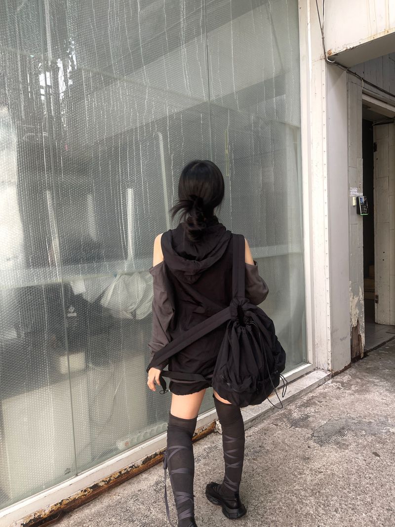 shoulder slit wind anorak hood