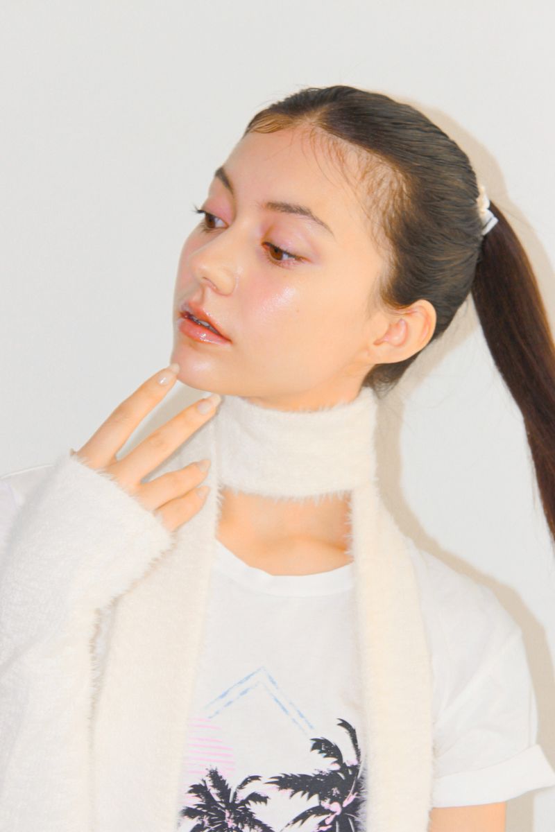 Yuheelee（ユヒリ）の「FUR KNIT LONG MUFFLER / IVORY（Fashion Accessories）」