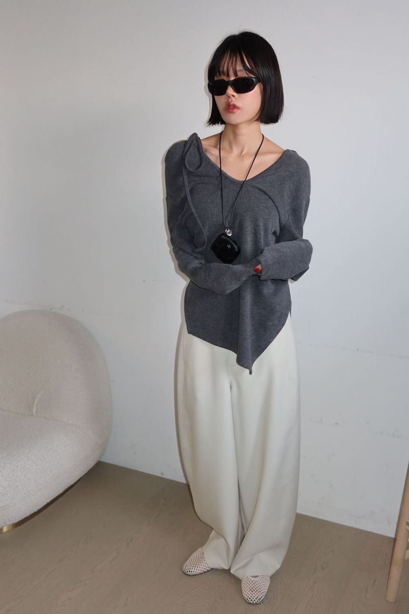 Loventina(ラヴェンティナ)の「SLIT OFF TOP_MELANGE GRAY(Tops)」