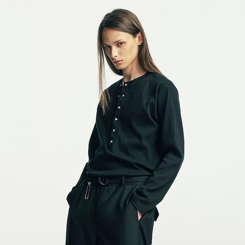 below button-down henry neck long sleeve black