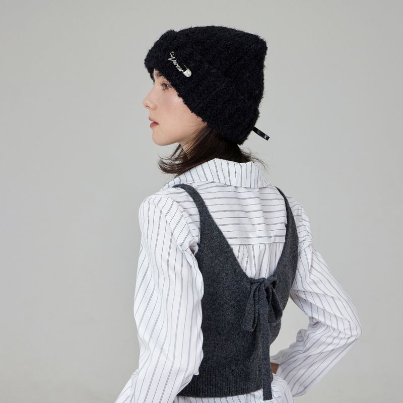 VARZAR Safety Pin Square Beanie / Black