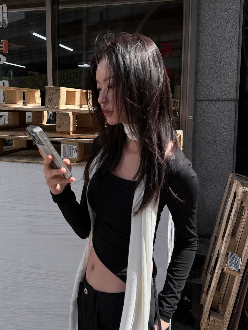 WOOHWA（ウファ）の「 FRINGE SOFT SCARF（Fashion Accessories）」