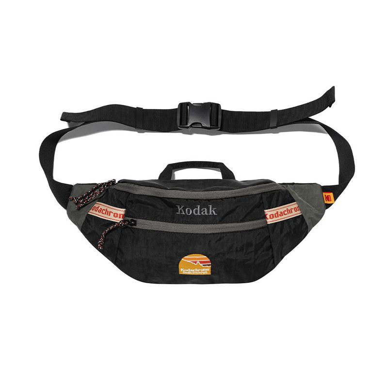 KODAK(コダック)の「KODACHROME LARGE HIP SACK【BLACK】(Bags)」