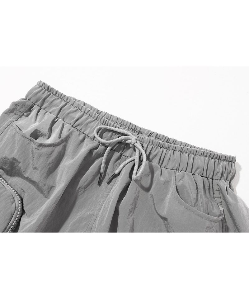 ZIPPER POCKET NYLON SHORT PANTS