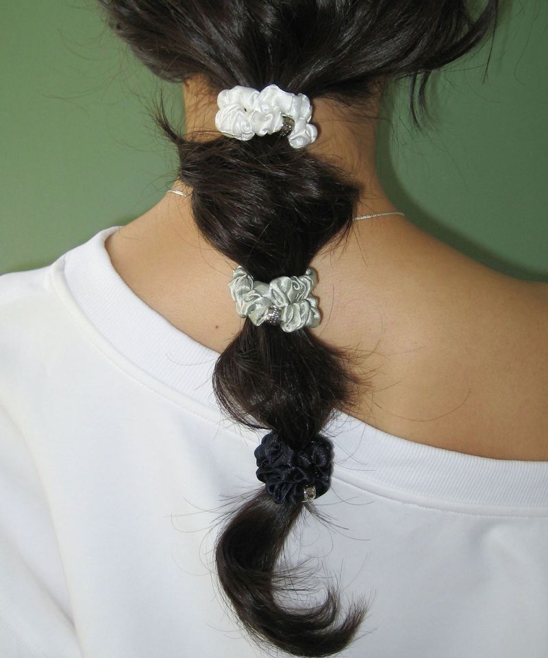 it doesn't matter.（イットダズントマッター）の「[3 set] Berry mini scrunchie (Navy)（Hair Accessories）」