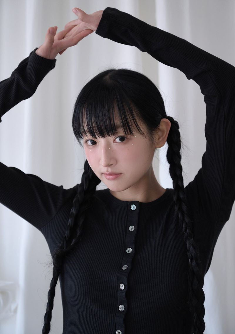 BUTTON RIBBED CARDIGAN BLACK