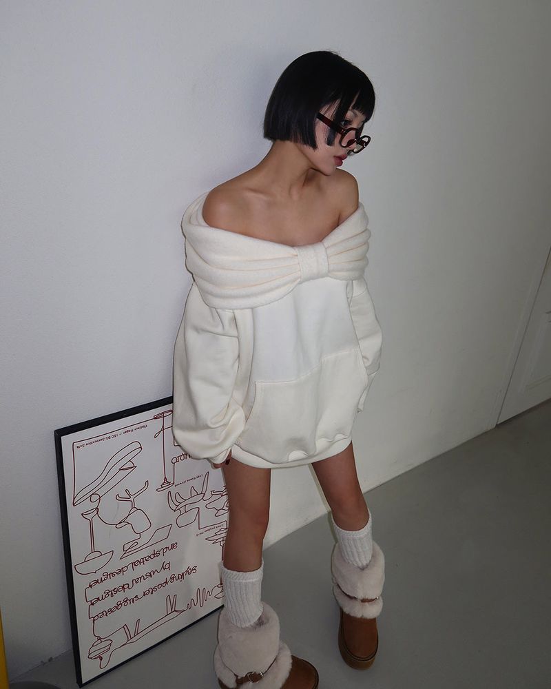 Ribbon off-shoulder oversized fit sweatshirt