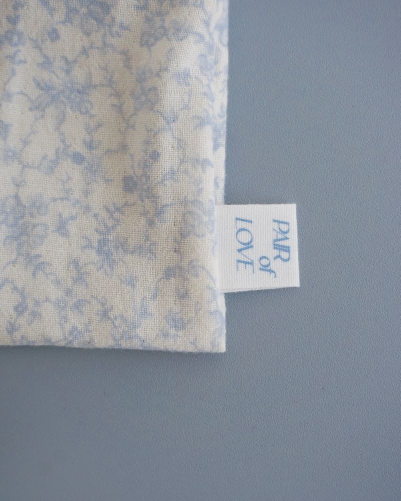 Brielle Vintage Flower Drawstring Pouch