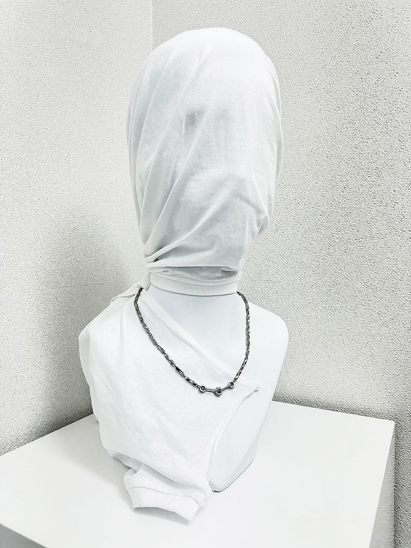 Nut chain necklace