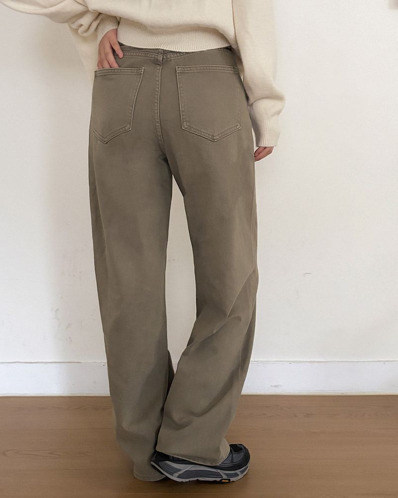 Along wide pants