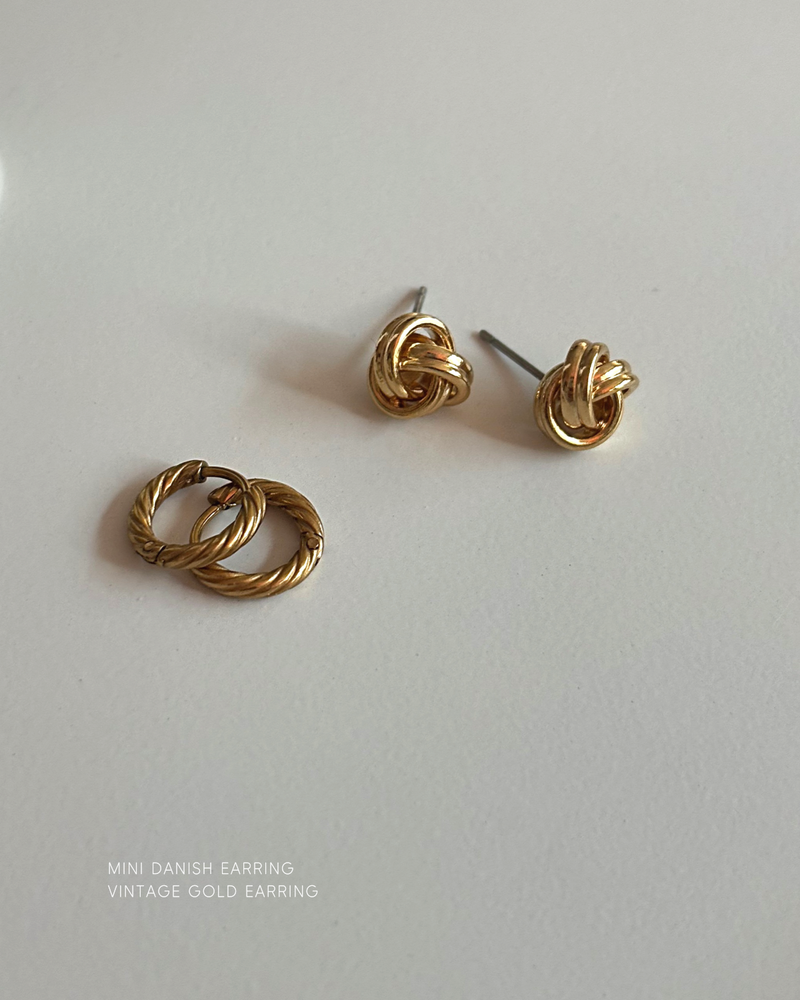 Mini Danish Earrings (2 color)